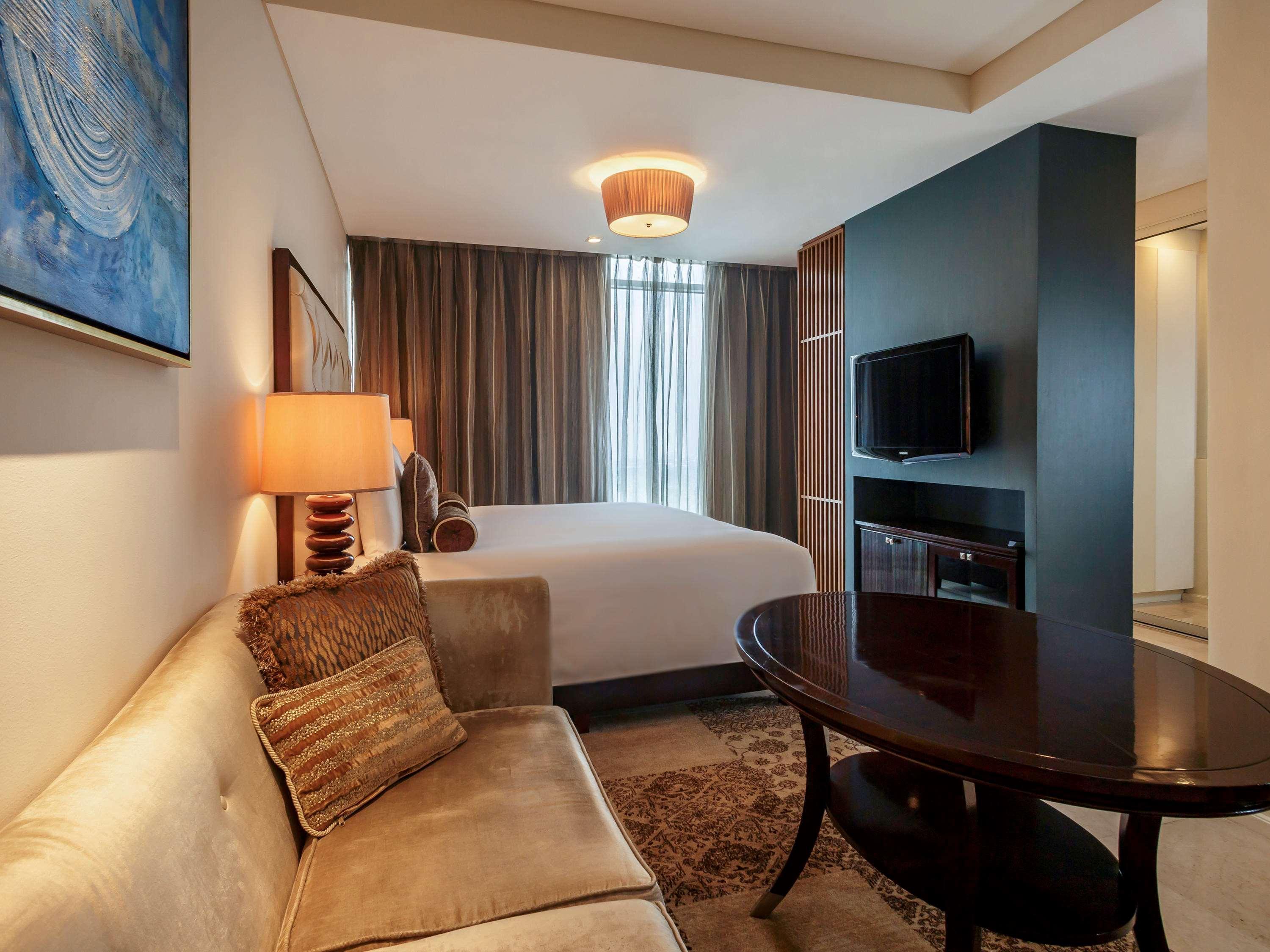 Joy Nostalg Hotel And Suites Manila Managed By The Ascott Limited Pasig City Екстер'єр фото