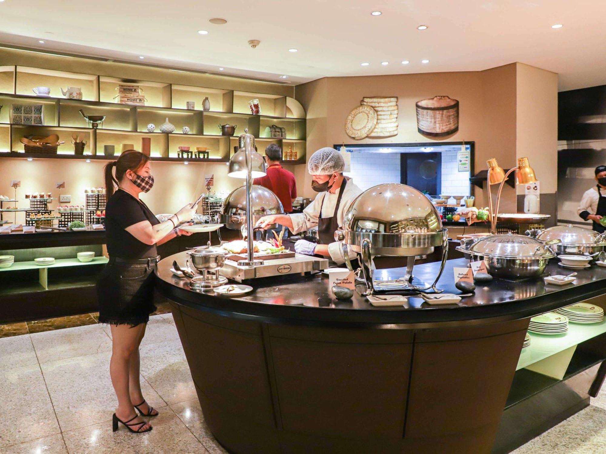 Joy Nostalg Hotel And Suites Manila Managed By The Ascott Limited Pasig City Екстер'єр фото